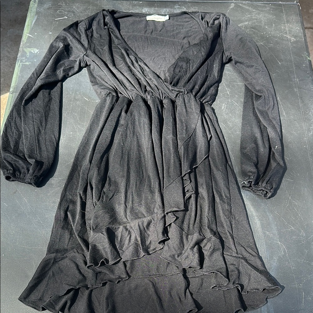 Black V-Neck Long Sleeve Cocktail Dress